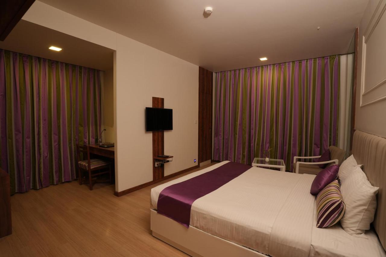 Hotel Hardeo Nagpur Eksteriør billede